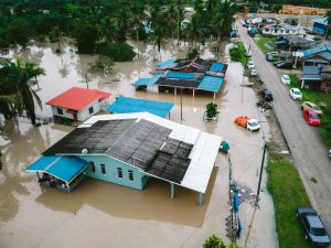 𝐁𝐫𝐞𝐚𝐤𝐢𝐧𝐠 𝐖𝐞𝐚𝐭𝐡𝐞𝐫 𝐀𝐥𝐞𝐫𝐭: State of Emergency Declared in NJ & NYC as Flash Floods & Tornadoes Loom